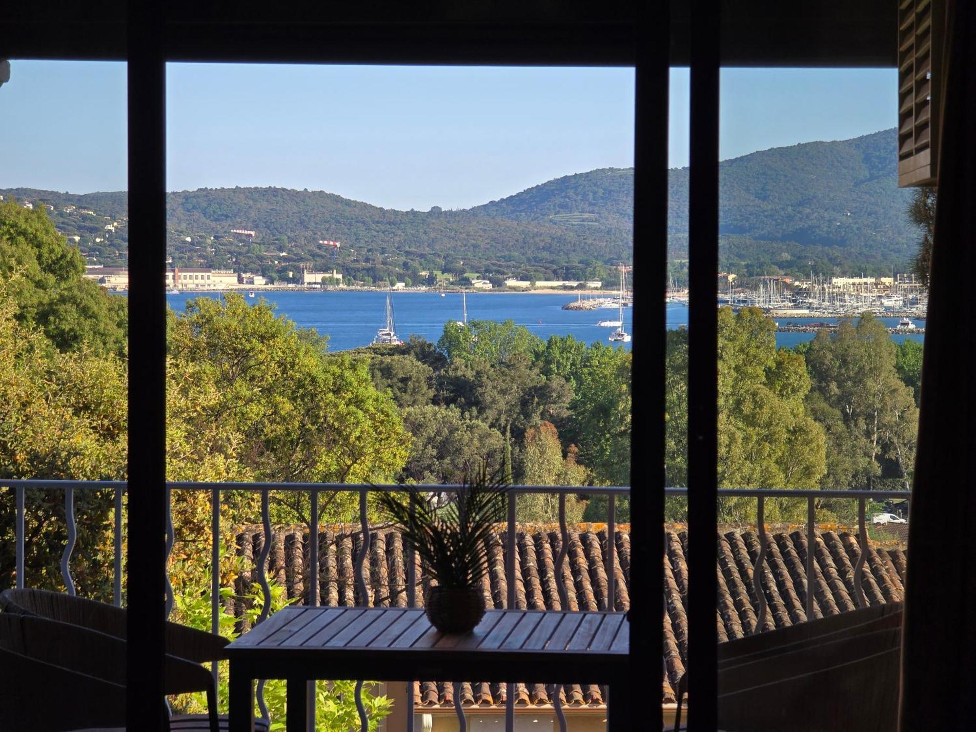 Chez Adriana Studio Vue Mer Avec Piscine Grimaud Exterior foto